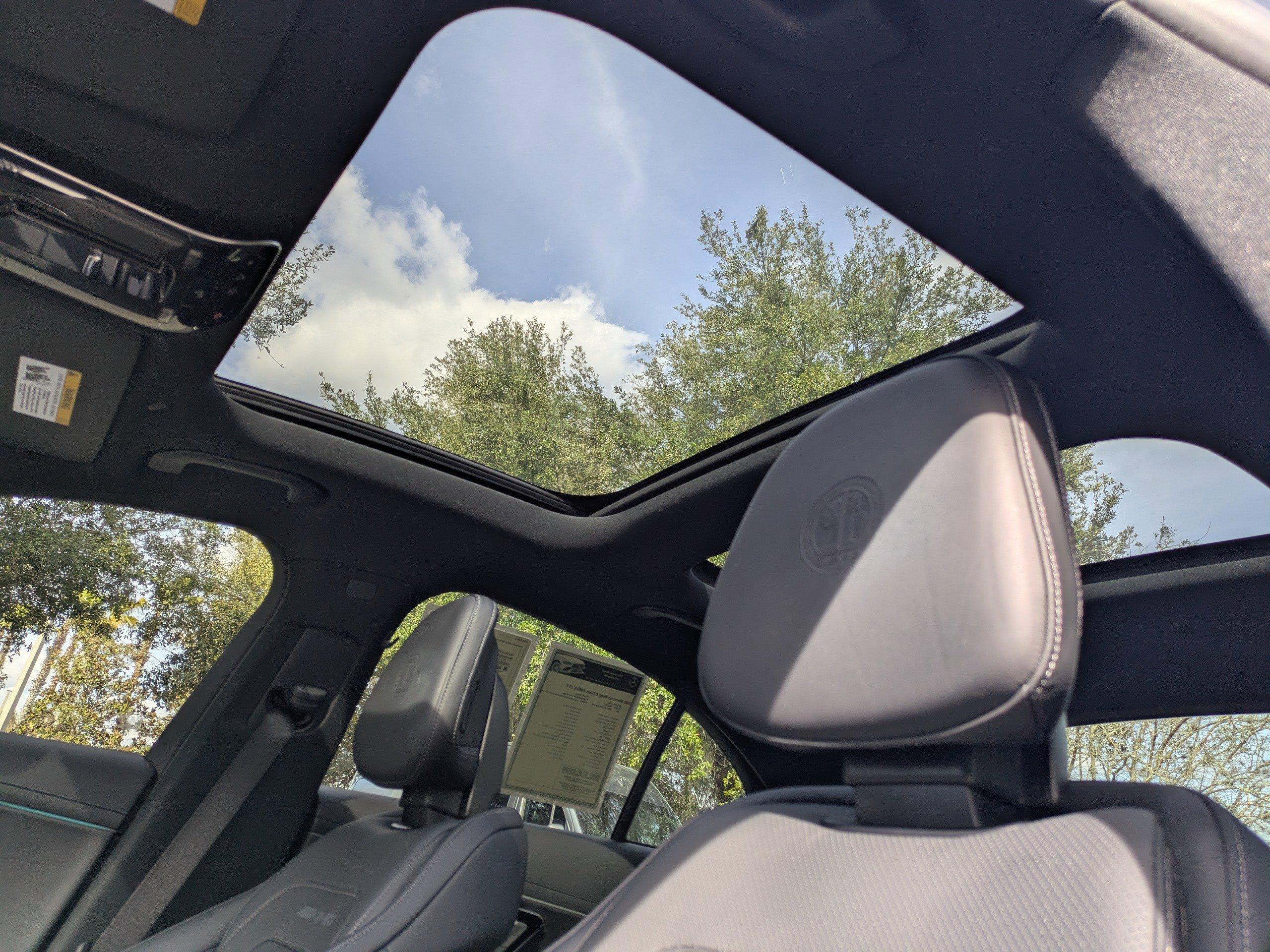 Mercedes-Benz 4Dr Car Amg® E 53 E With Navigation & Awd - Thumbnail 5