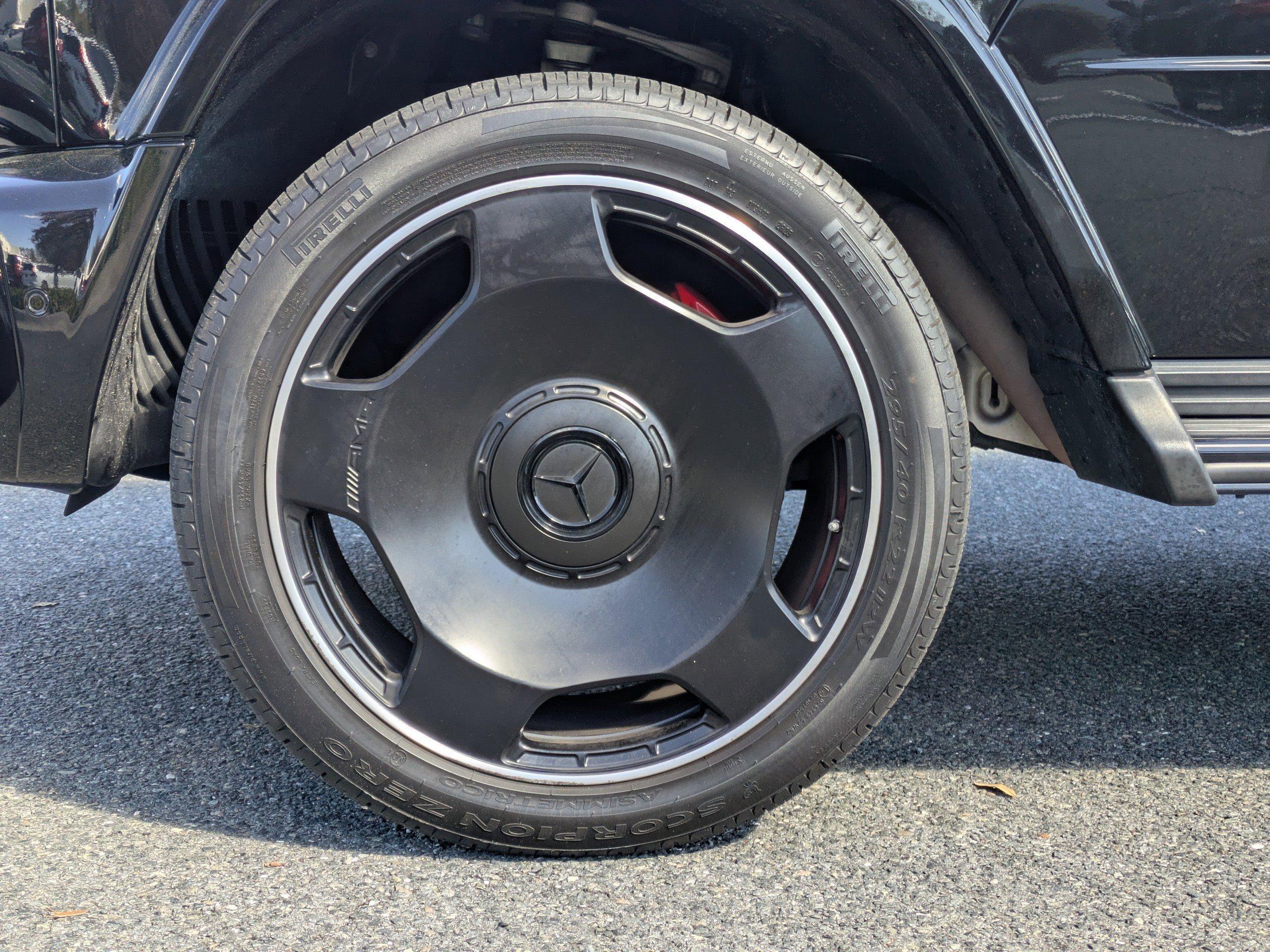 Mercedes-Benz Sport Utility Amg® G 63 With Navigation & Awd - Thumbnail 4