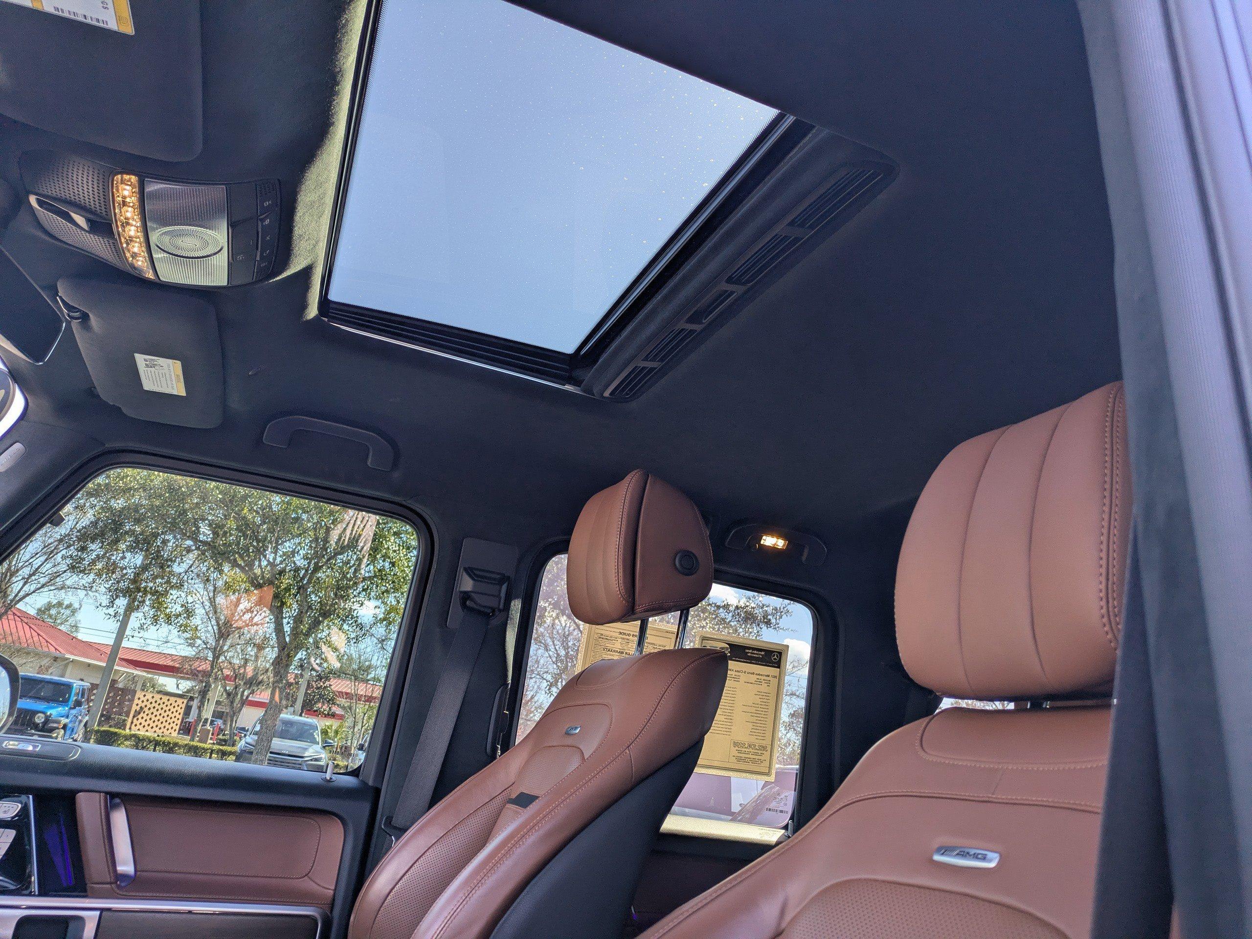 Mercedes-Benz Sport Utility Amg® G 63 With Navigation & Awd - Thumbnail 5