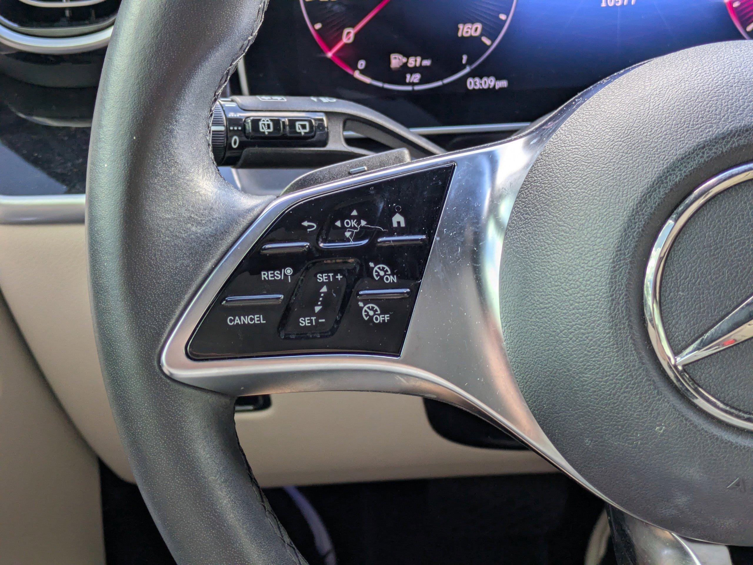 Mercedes-Benz Glc 300 Rwd Sport Utility - Thumbnail 19