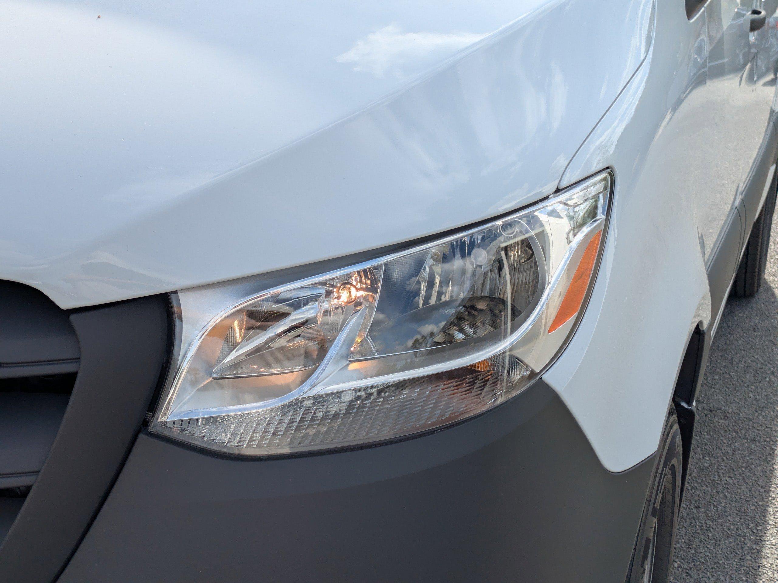 Mercedes-Benz Sprinter Cargo Van 144 Wb Rwd Van - Thumbnail 12