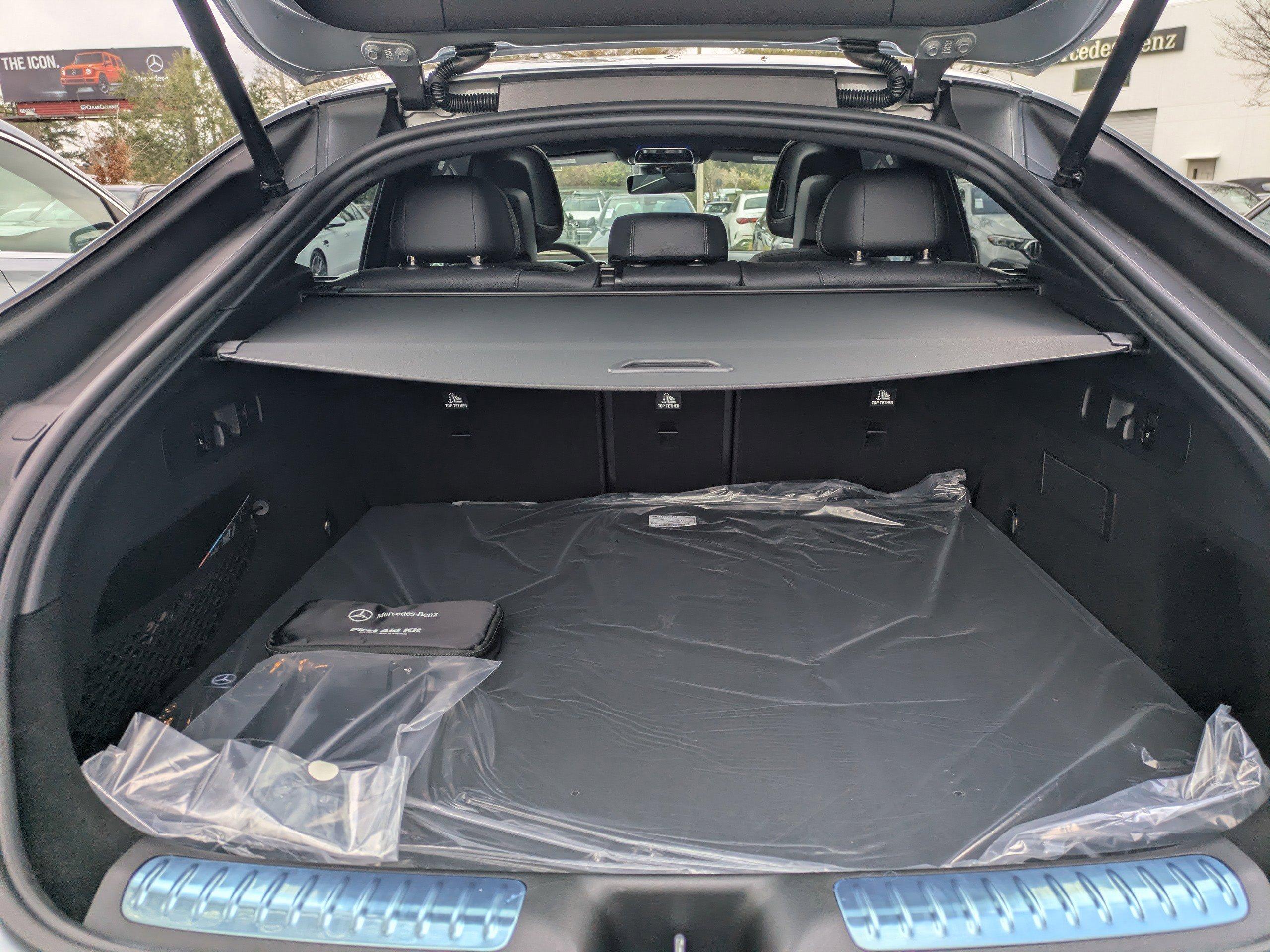 Mercedes-Benz Glc Suv 300 With Navigation & Awd - Thumbnail 14