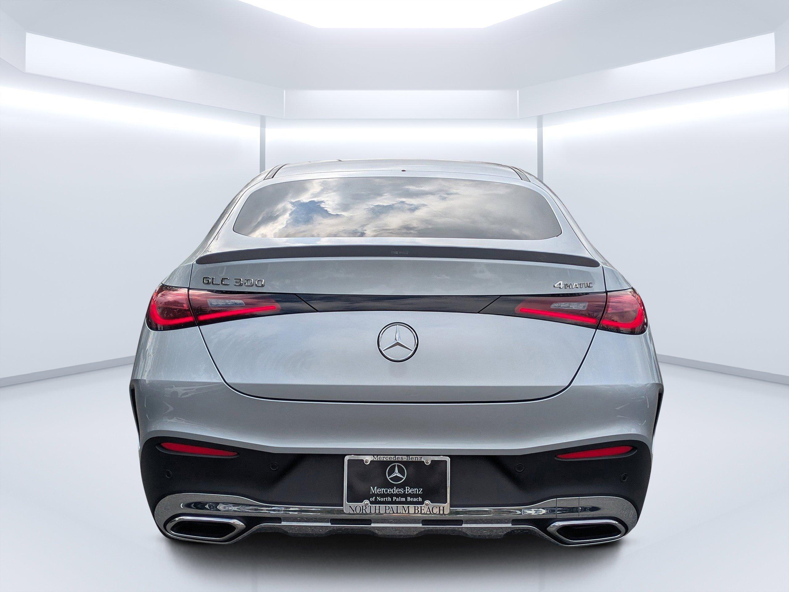 Mercedes-Benz Glc Suv 300 With Navigation & Awd - Thumbnail 5