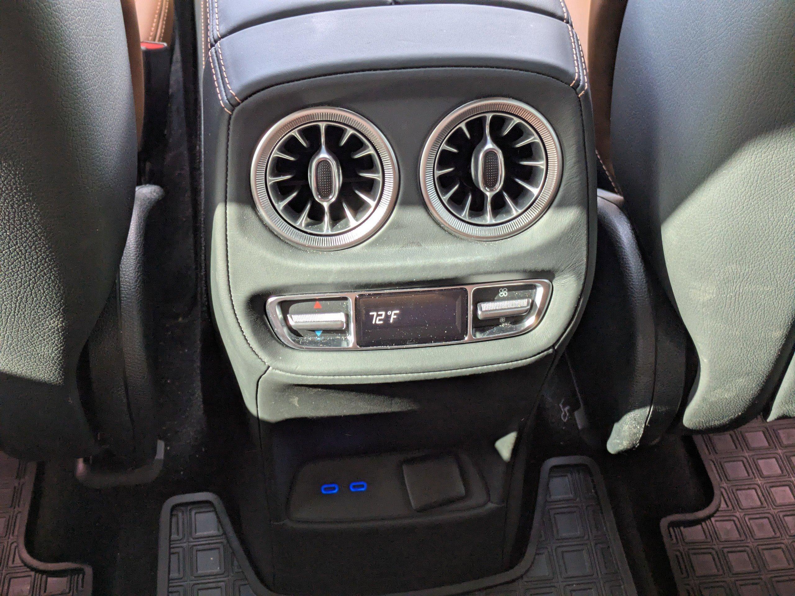 Mercedes-Benz Sport Utility Amg® G 63 With Navigation & Awd - Thumbnail 16