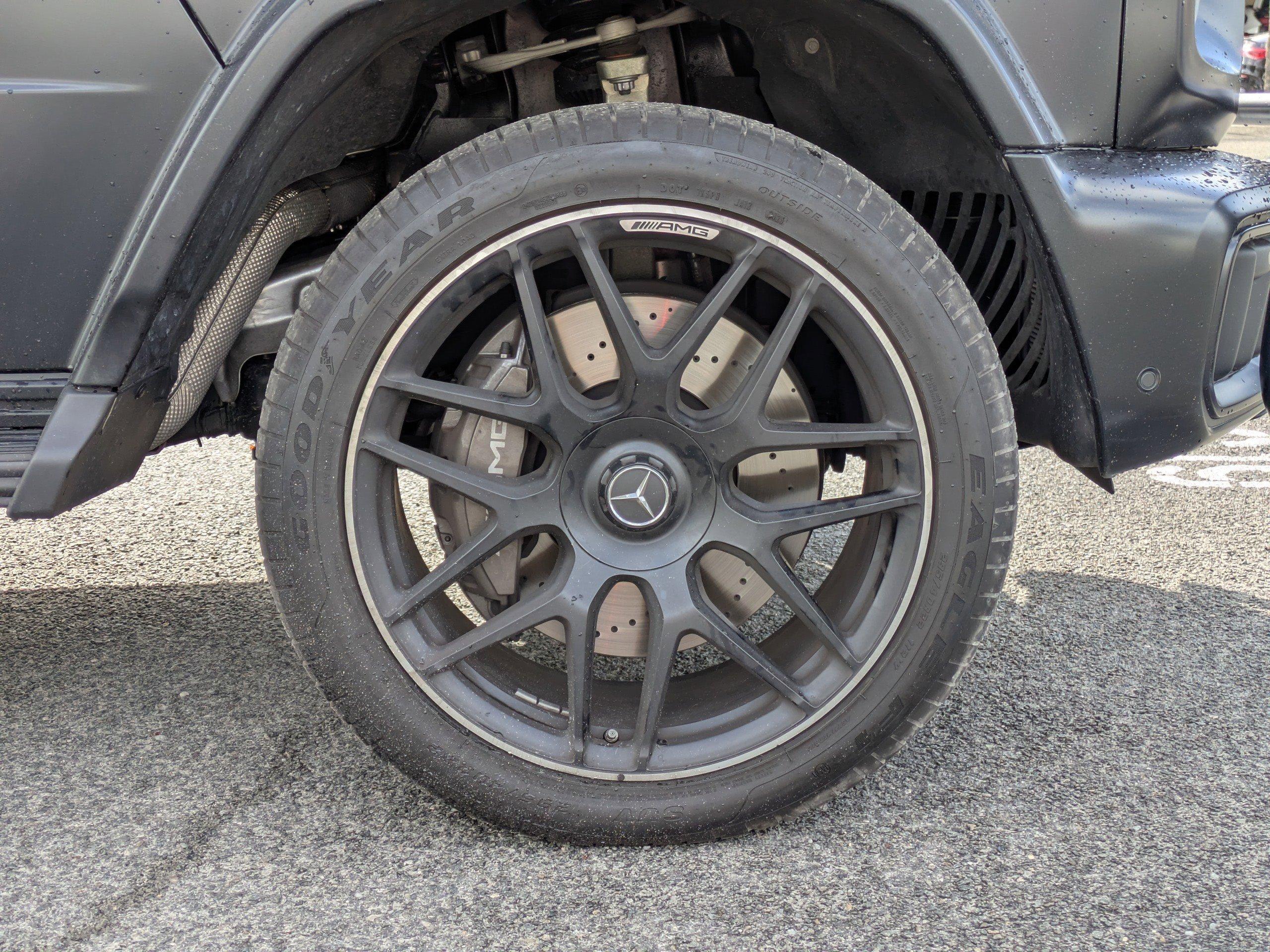 Mercedes-Benz Sport Utility Amg® G 63 With Navigation & Awd - Thumbnail 4