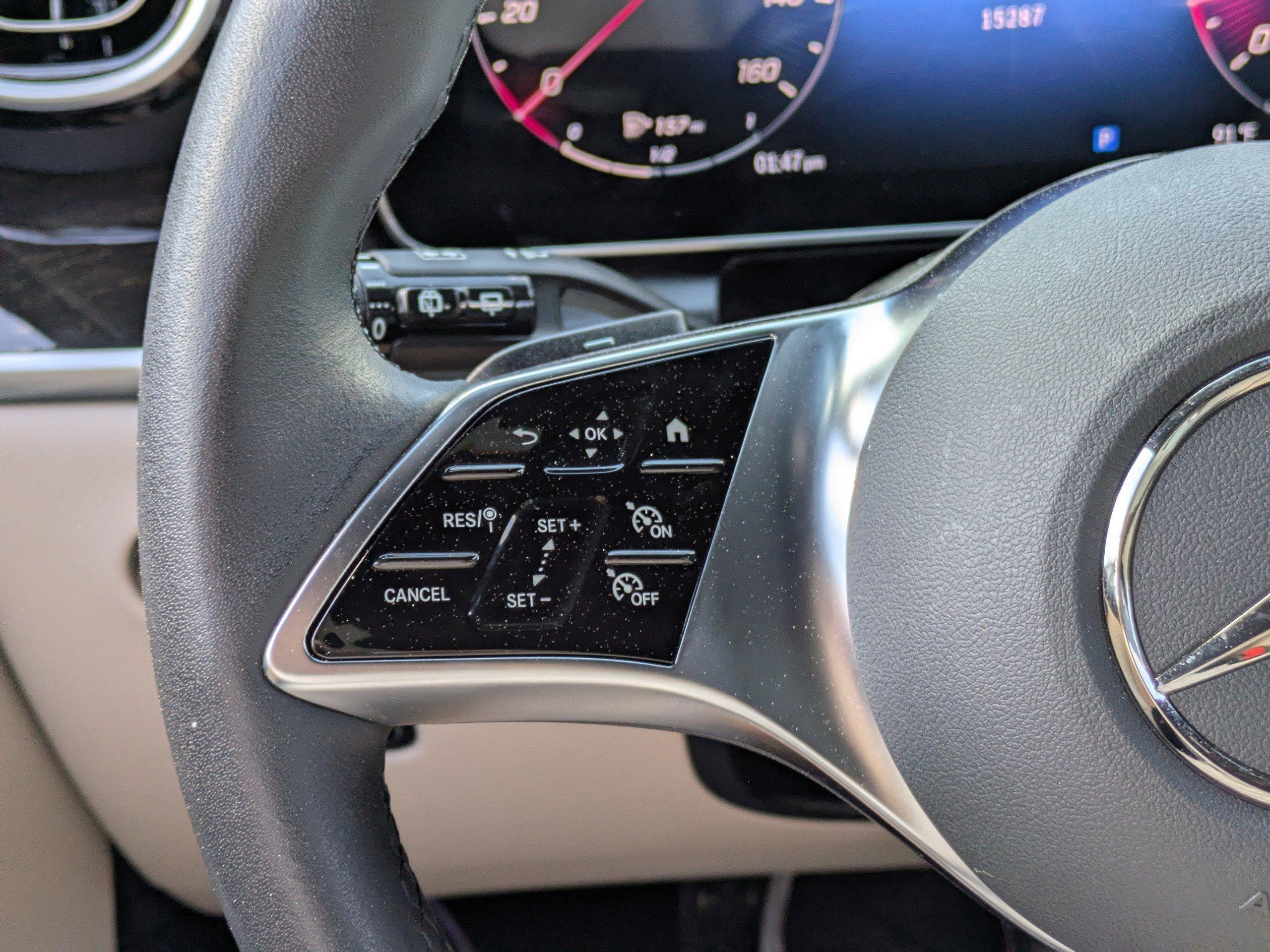 Mercedes-Benz Glc 300 Rwd Sport Utility - Thumbnail 18