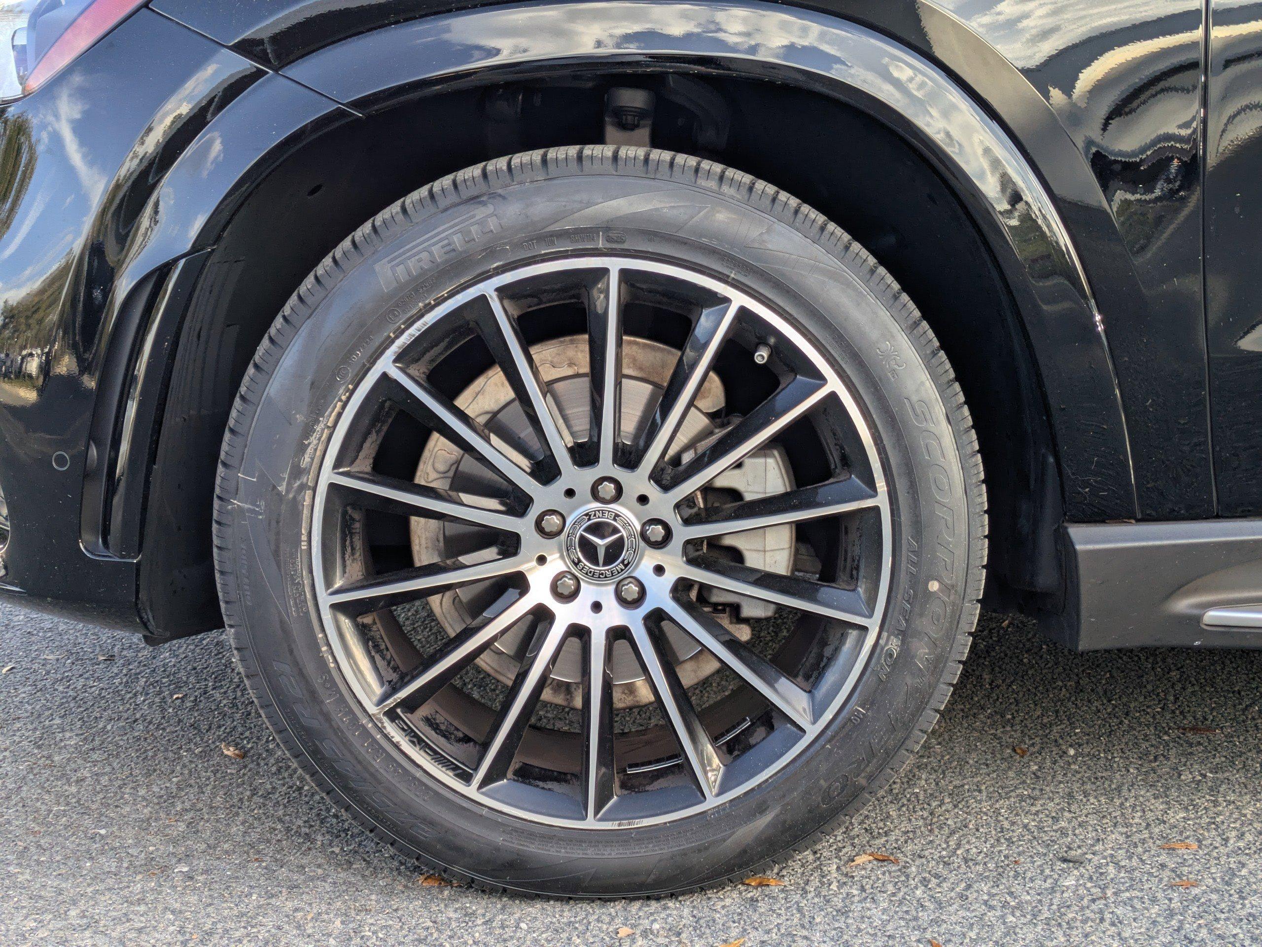 Mercedes-Benz Gle Sport Utility 350 With Navigation & Awd - Thumbnail 4