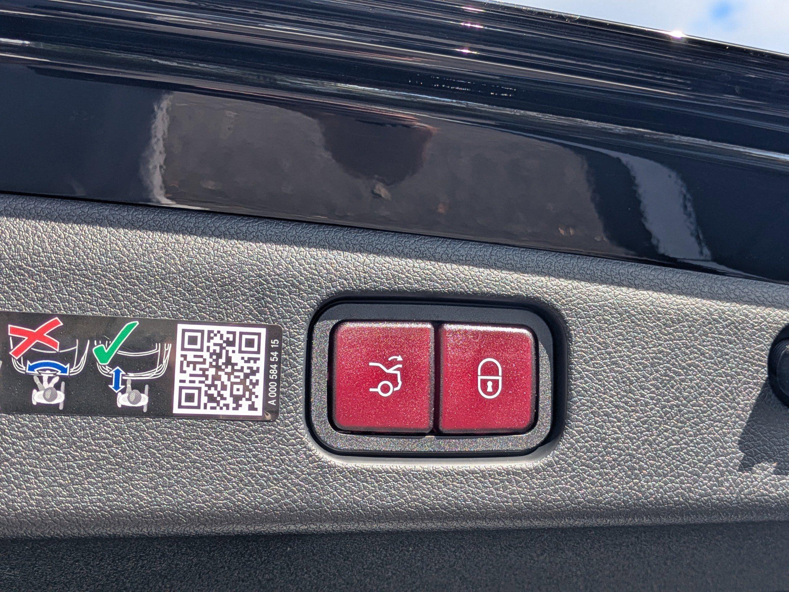 Mercedes-Benz Sedan Amg® E 53 E 4Matic®+ With Navigation & Awd - Thumbnail 14