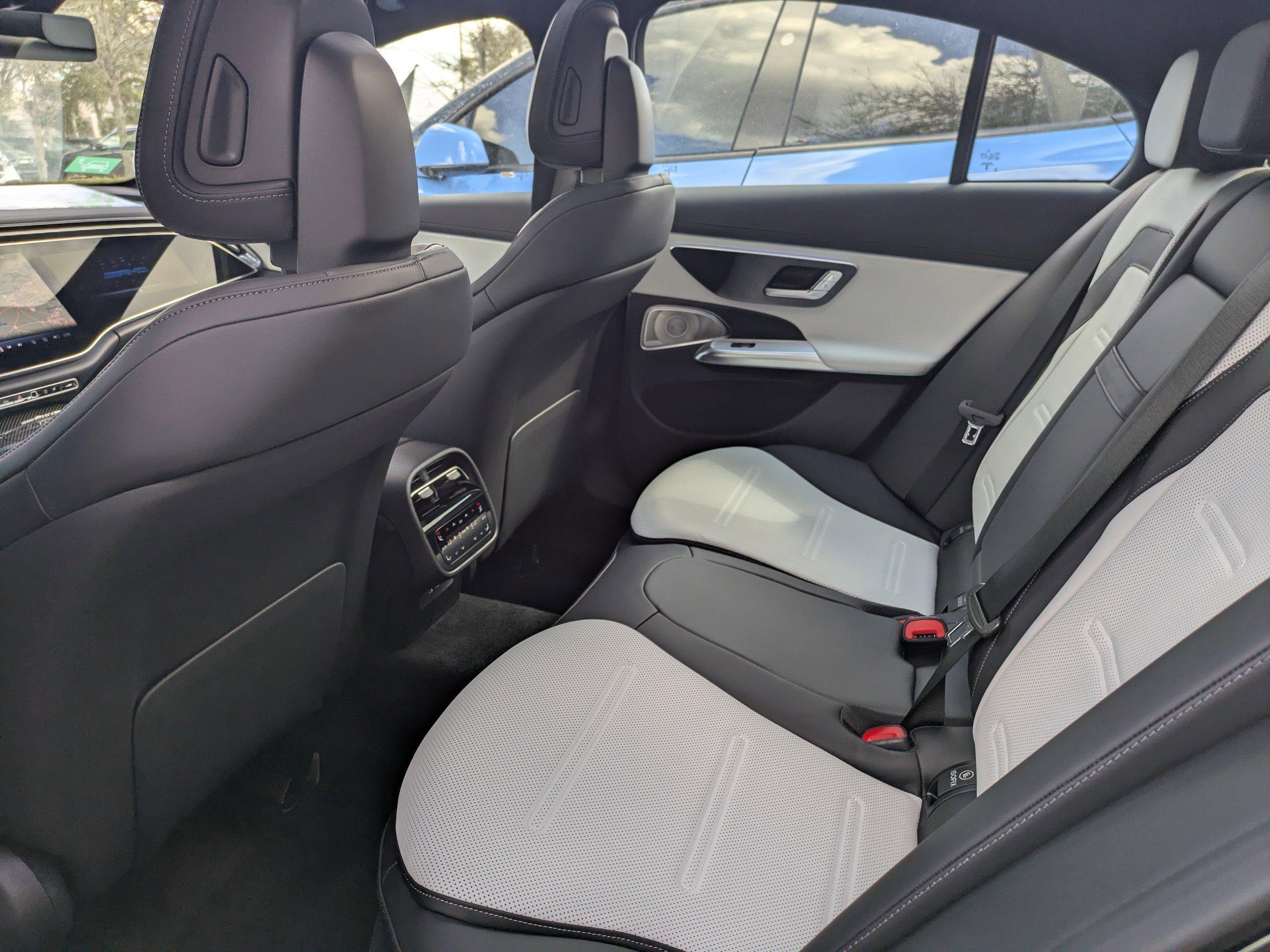 Mercedes-Benz Sedan Amg® E 53 E 4Matic®+ With Navigation & Awd - Thumbnail 15