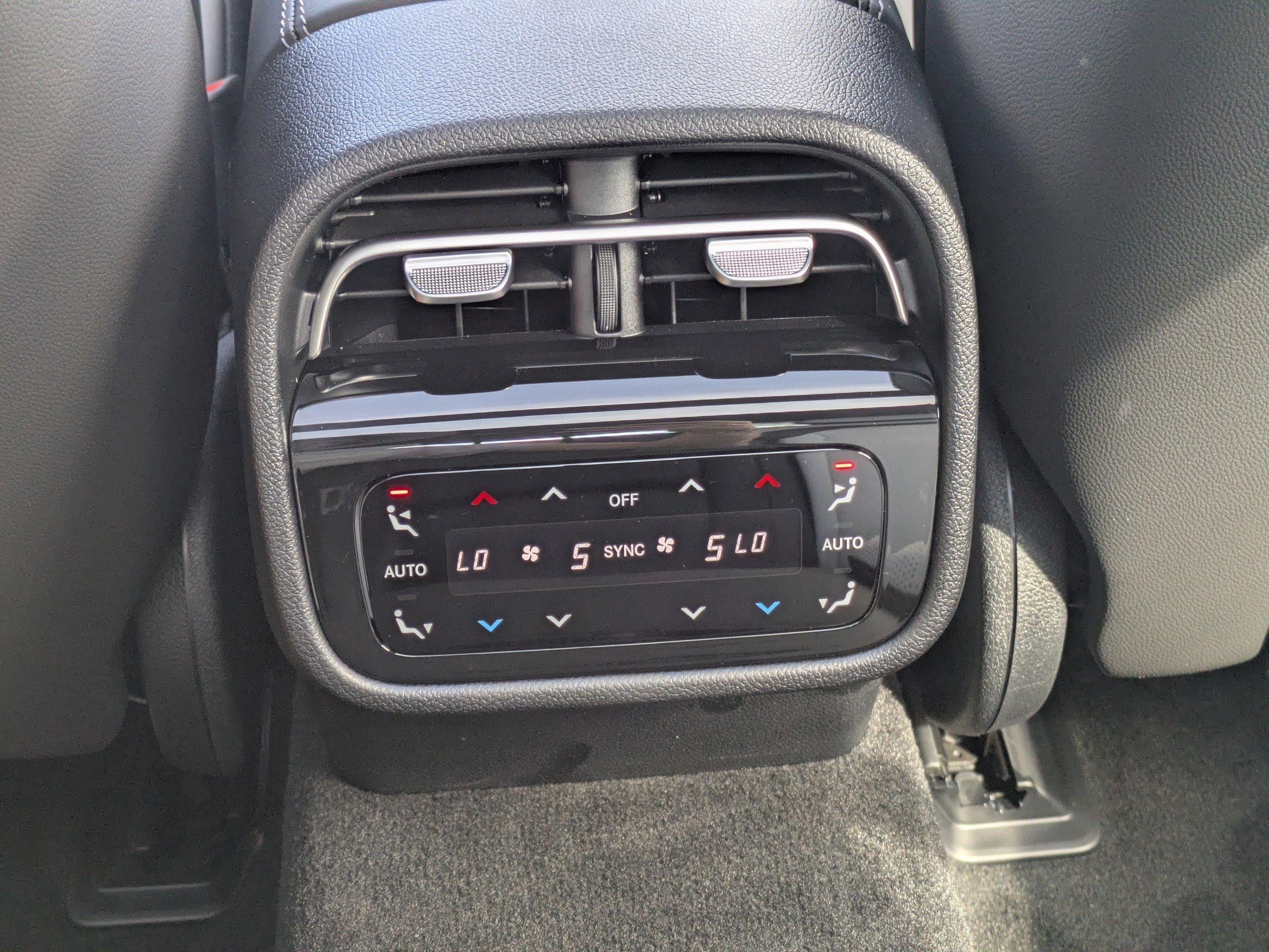 Mercedes-Benz Sedan Amg® E 53 E 4Matic®+ With Navigation & Awd - Thumbnail 16