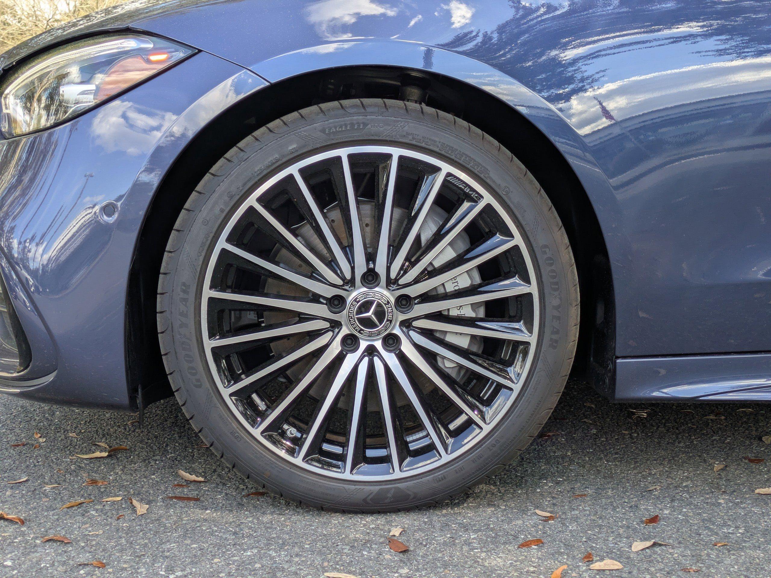 Mercedes-Benz C 300 Rwd Sedan - Thumbnail 4