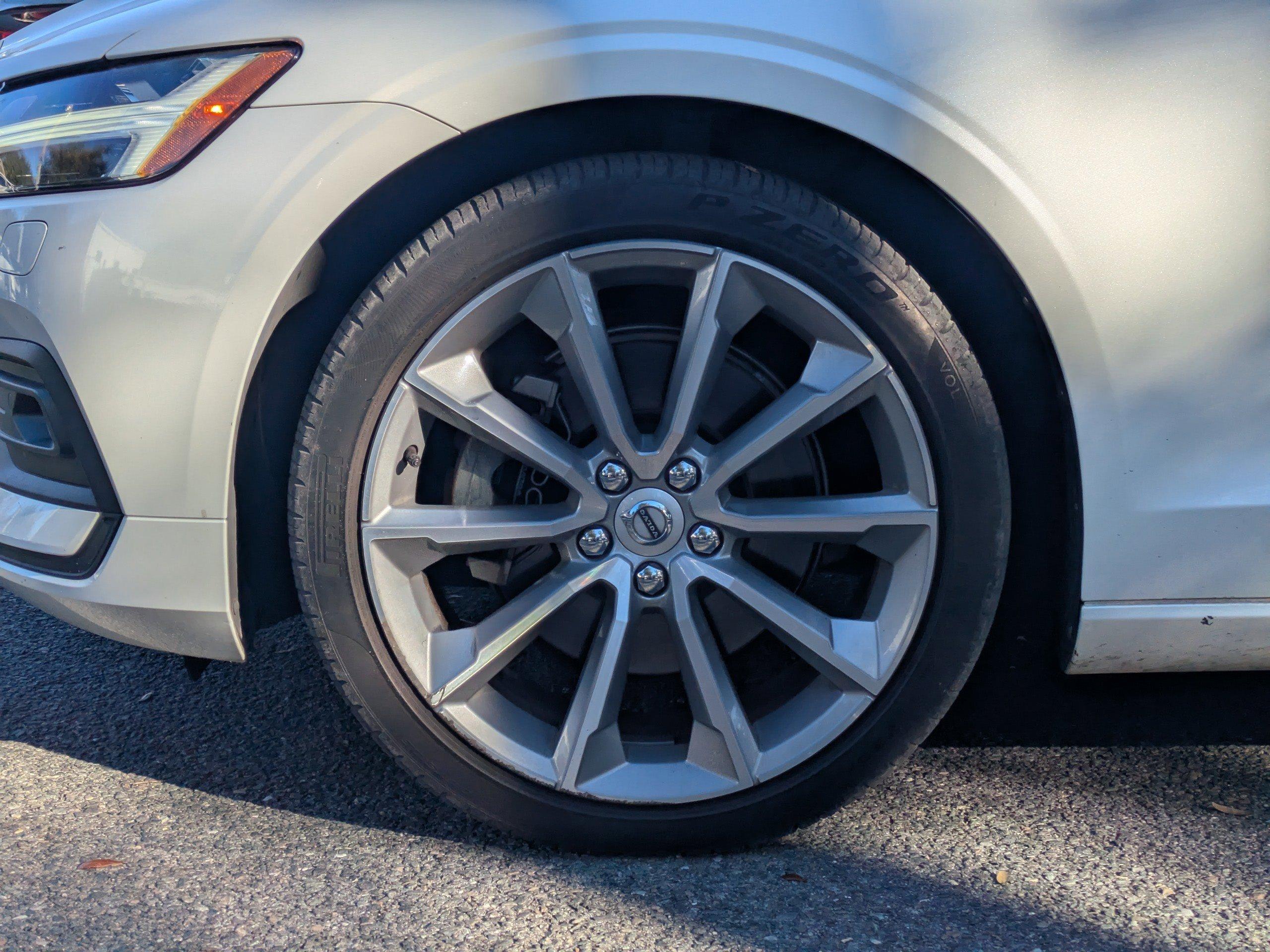 Volvo V60 Momentum Fwd Station Wagon - Thumbnail 4