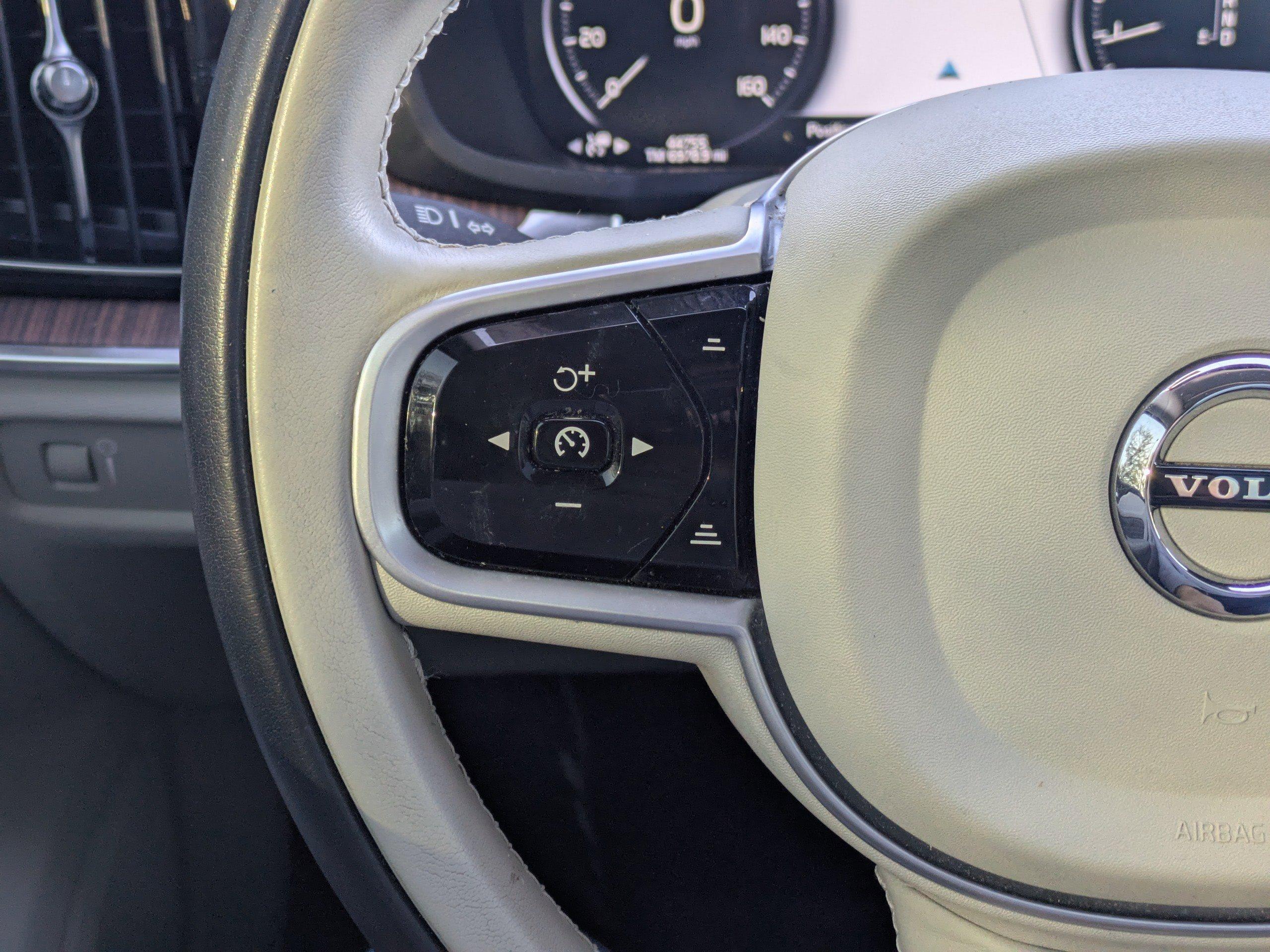 Volvo V60 Momentum Fwd Station Wagon - Thumbnail 17