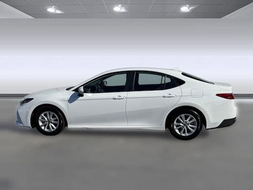 Toyota Camry Hybrid Xle (4Dr Sdn Xle (Natl)) Sedan - Thumbnail 6