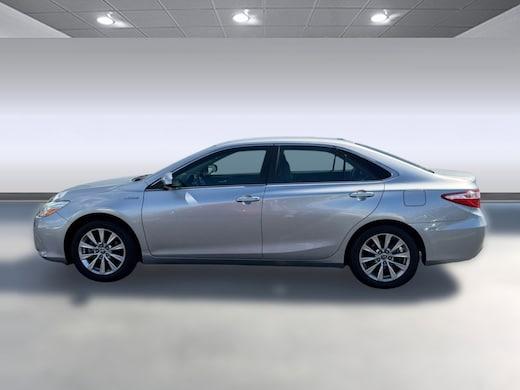 Toyota Camry Hybrid Xle (4Dr Sdn Xle (Natl)) Sedan - Thumbnail 2