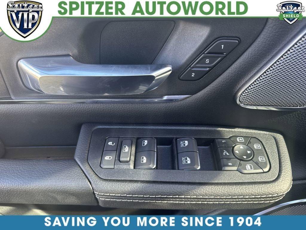 Ram 1500 Laramie Crew Cab 4X4 5'7' Box - Thumbnail 16