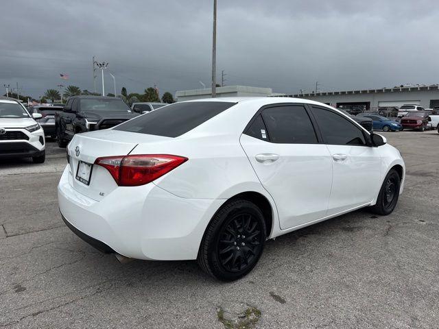 Toyota Corolla Le - Thumbnail 11