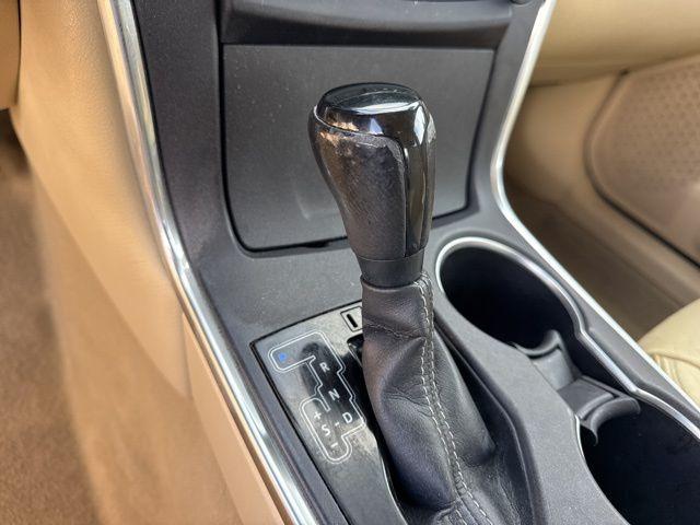 Toyota Camry Le - Thumbnail 7