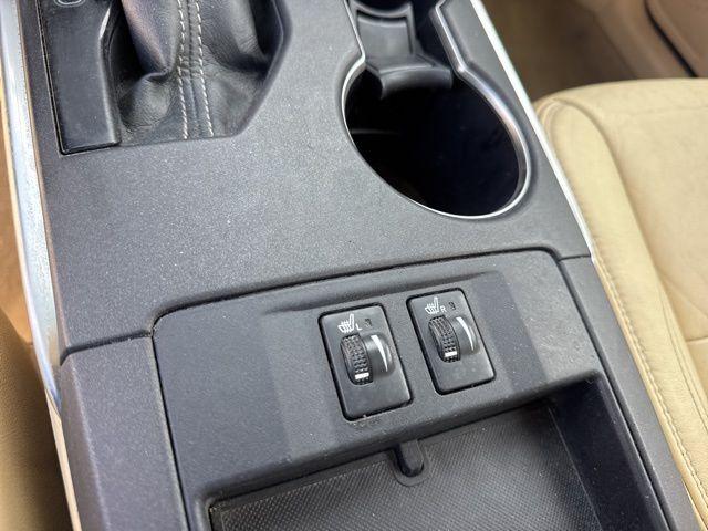 Toyota Camry Le - Thumbnail 8