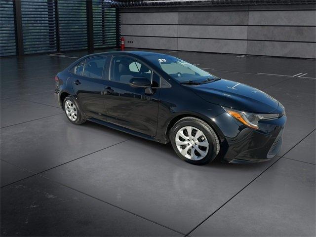 Toyota Corolla Le - Thumbnail 3