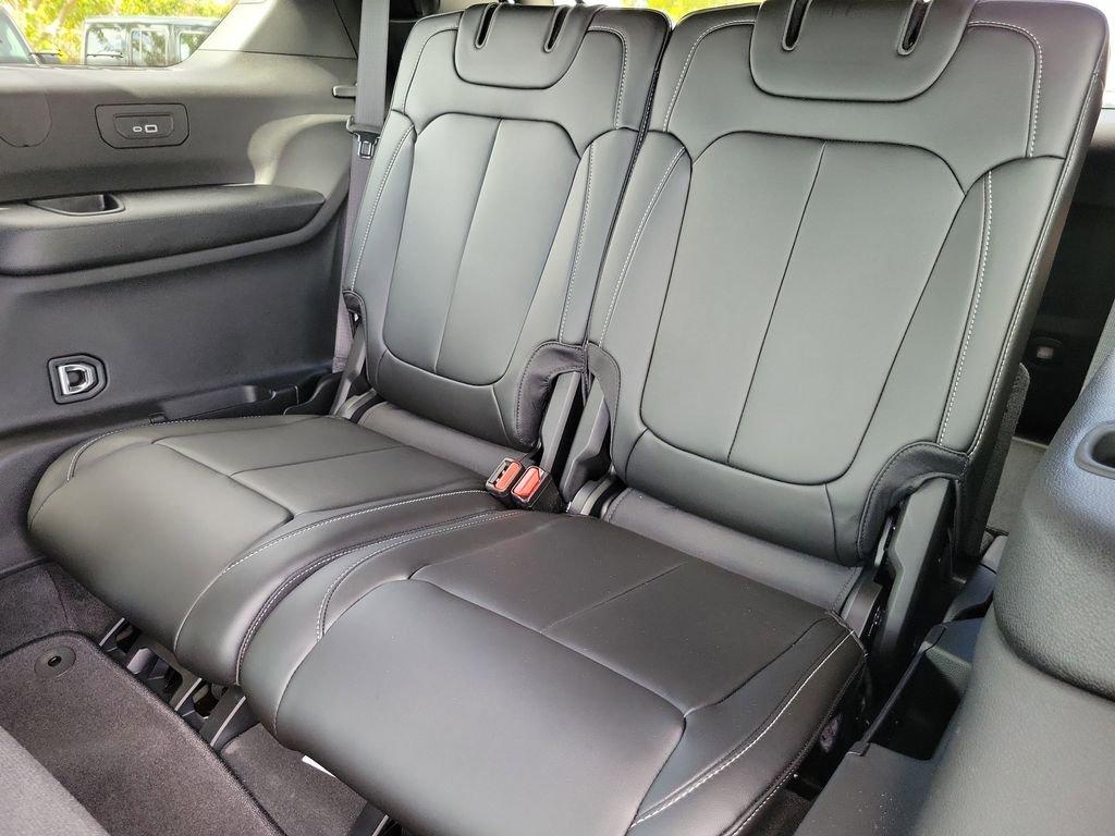 Jeep Grand Cherokee L Limited 4X4 - Thumbnail 12