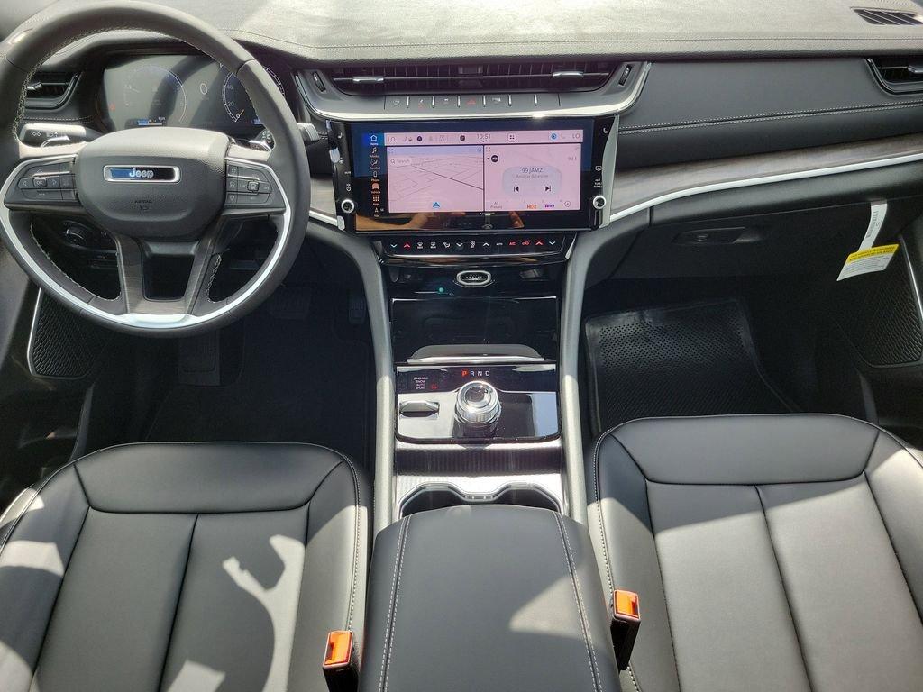 Jeep Grand Cherokee L Limited 4X4 - Thumbnail 16