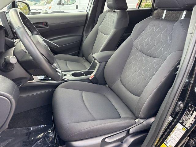 Toyota Corolla Cross Le - Thumbnail 11