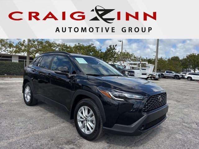 Toyota Corolla Cross Le - View 1