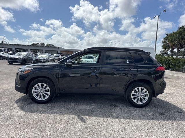 Toyota Corolla Cross Le - Thumbnail 6