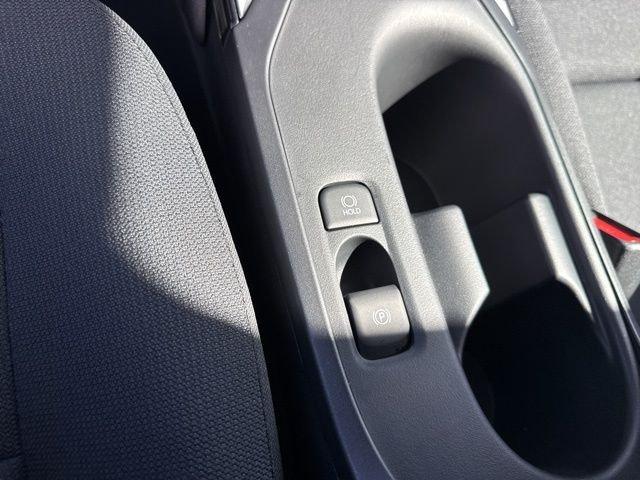 Toyota Corolla Le - Thumbnail 7