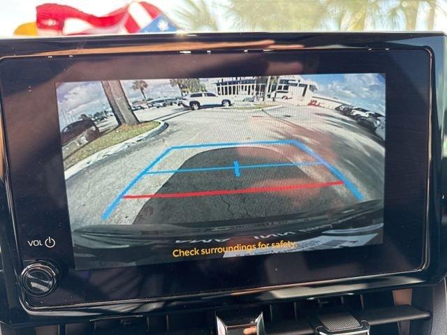 Toyota Corolla Hybrid Xle - Thumbnail 6