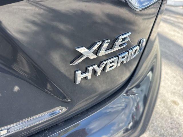 Toyota Corolla Hybrid Xle - Thumbnail 9