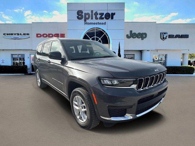 Jeep Grand Cherokee L Laredo 4X4 - View 1