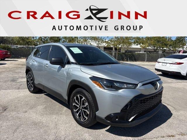 Toyota Corolla Cross Hybrid S - Thumbnail 2