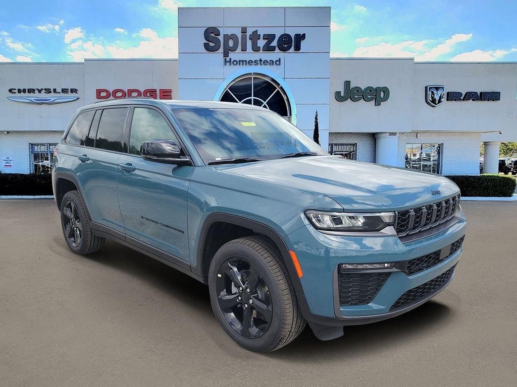 Jeep Grand Cherokee Limited 4X4 - Thumbnail 2