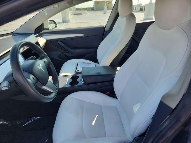 Tesla Model 3 Long Range - Thumbnail 12