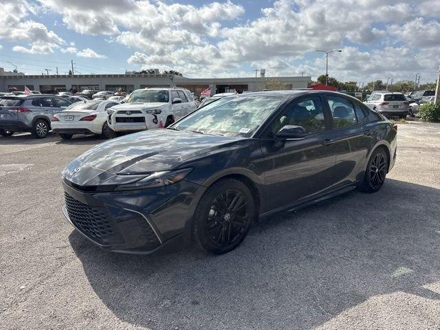 Toyota Camry Se - Thumbnail 14