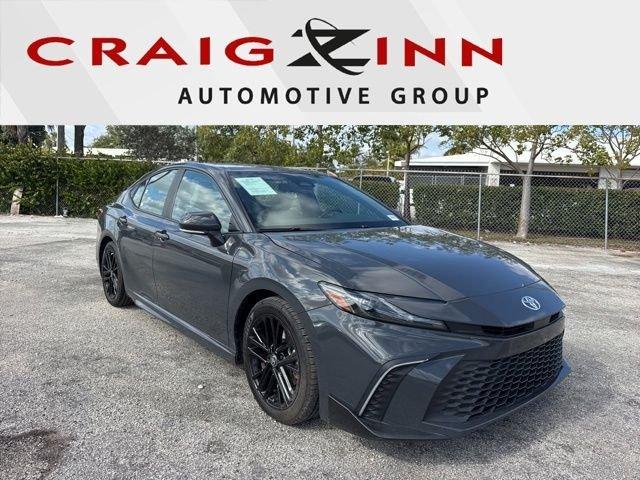 Toyota Camry Se - Thumbnail 8