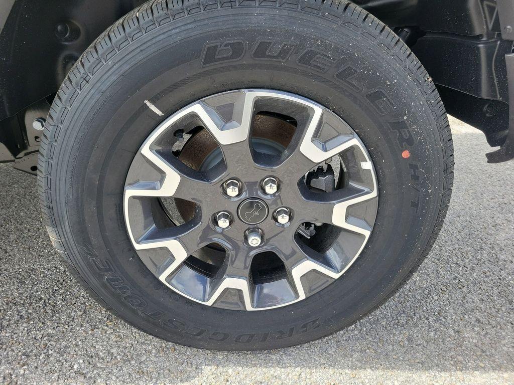 Jeep Wrangler 4-Door Sahara - Thumbnail 8