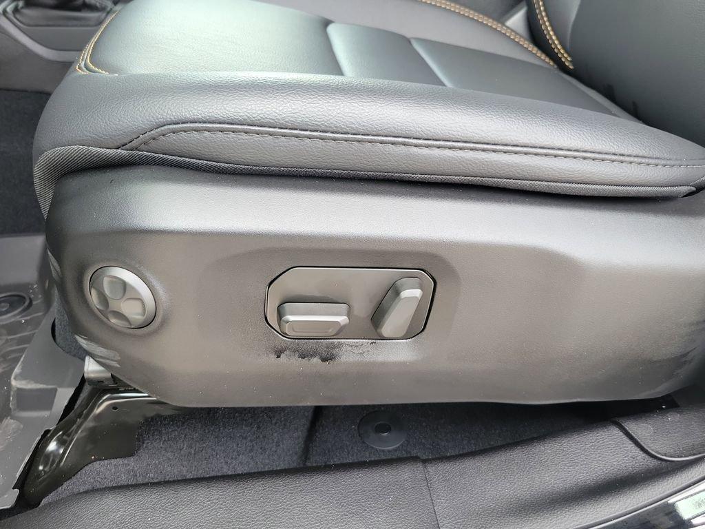 Jeep Wrangler 4-Door Sahara - Thumbnail 20