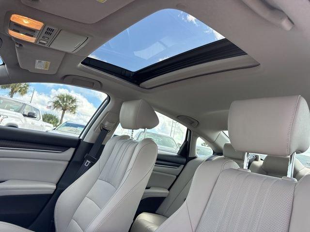 Honda Accord Touring 2.0T - Thumbnail 10