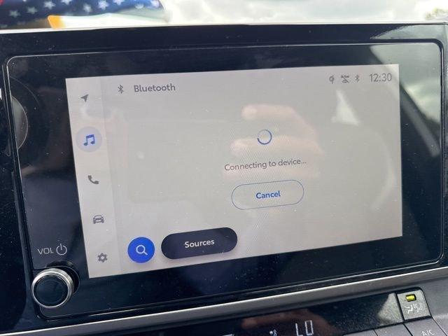 Toyota Camry Le - Thumbnail 10