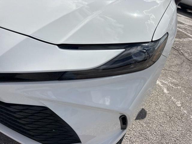 Toyota Camry Le - Thumbnail 16