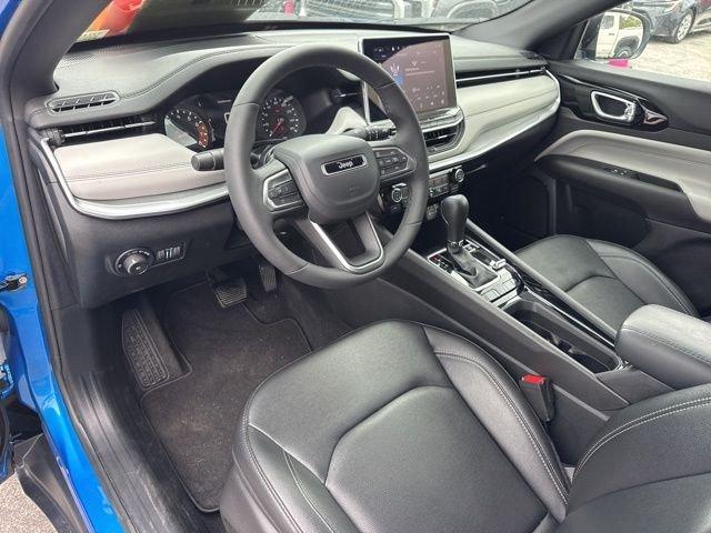 Jeep Compass Limited - Thumbnail 3