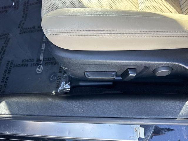 Lexus Is 300 - Thumbnail 12