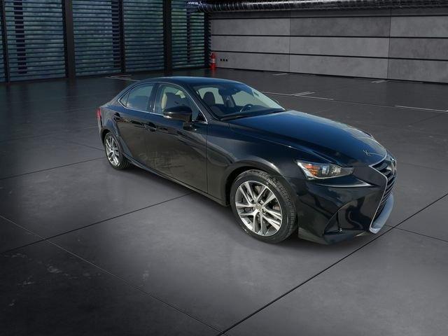 Lexus Is 300 - Thumbnail 3