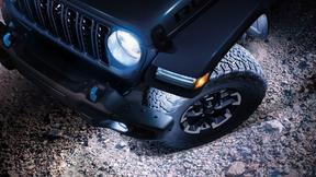 Jeep Wrangler 4-Door Sahara - Thumbnail 18