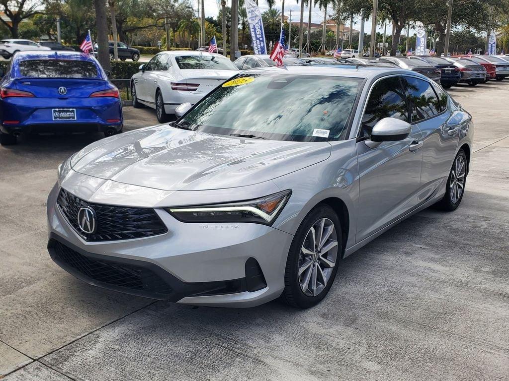 Acura Integra Base - Thumbnail 4