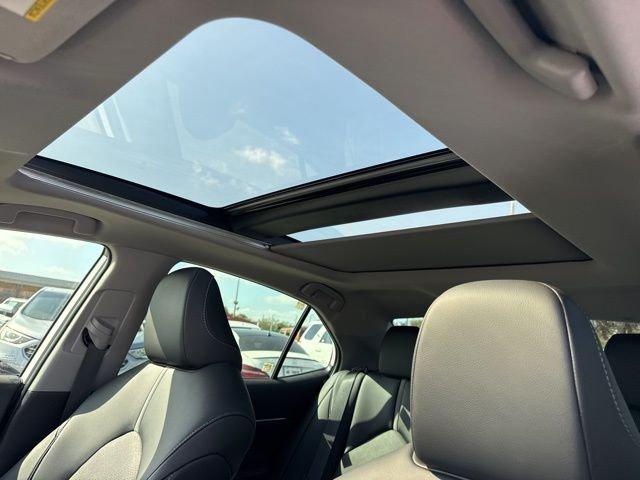 Toyota Camry Xse - Thumbnail 4