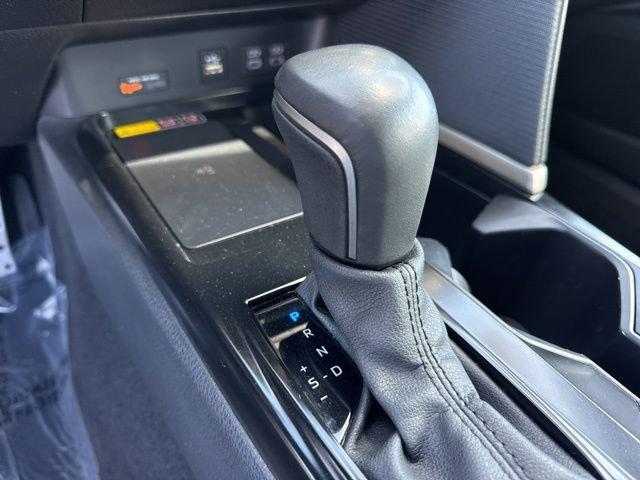 Toyota Camry Se - Thumbnail 7